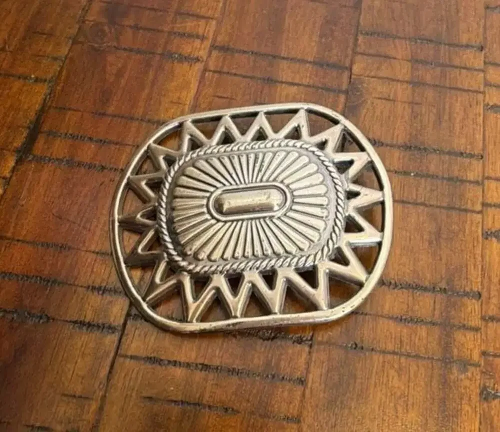 Vintage Southwestern Style Silver Tone Decorative Belt Buckle